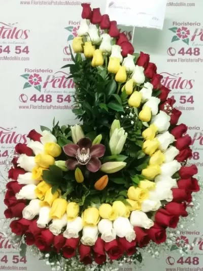 floristeria-envigado-antioquia-mesa-cerca-de-mi-amor-eterno.png